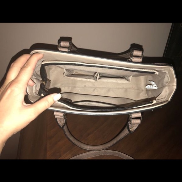 Like new floral handbag - Picture 3 of 3